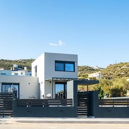 Luxury Akti Villa *