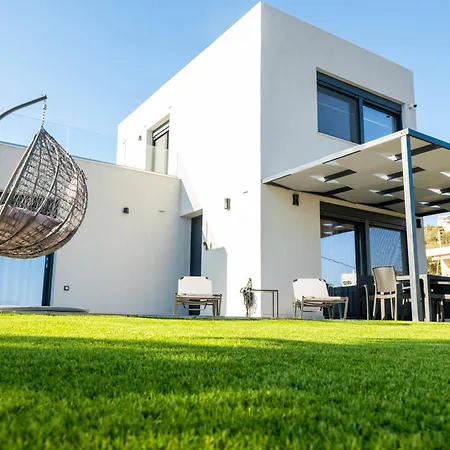 Luxury Akti Villa *