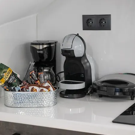 Luxury Akti ألفيريون