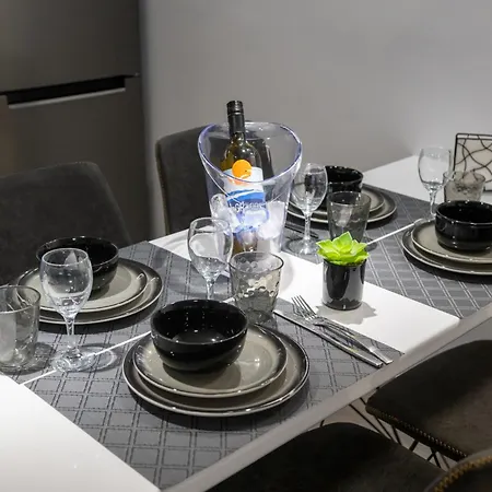 فيلة Luxury Akti *