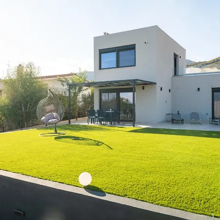 Luxury Akti Villa Alivérion